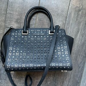 Medium Crossbody Michael Kors Purse